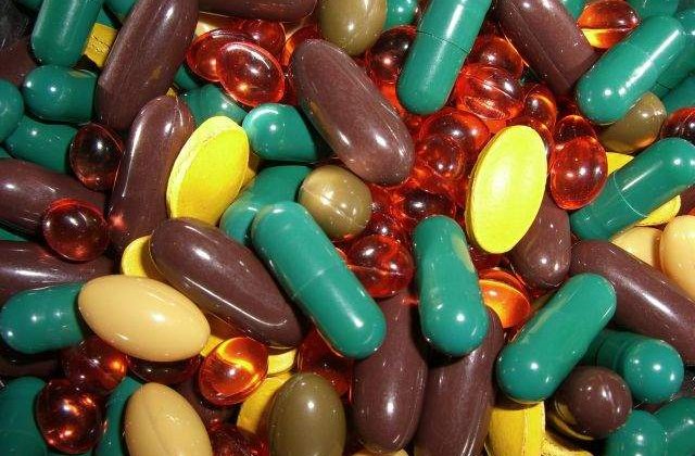 Ai grija! Ce se intampla cand iei PREA MULTE vitamine