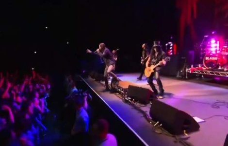  Video  Slash feat. Myles Kennedy, spectacol de chitara si voce