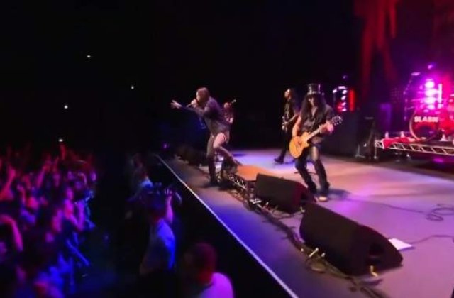 [Video] Bucuresti: Concertul Slash feat. Myles Kennedy, spectacol de chitara si voce