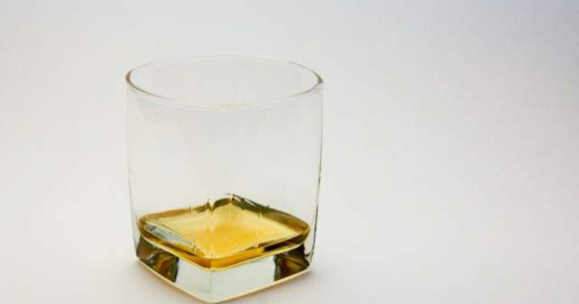 Studiu: Alcoolismul ar putea fi tratat in curand cu ajutorul realitatii virtuale