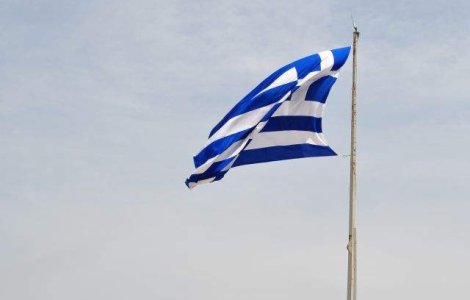 Tsipras ii indeamna pe greci sa voteze "nu" la referendum si ameninta cu demisia