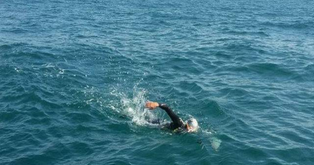 Andrei Rosu, primul roman care trece Canalul Manecii inot