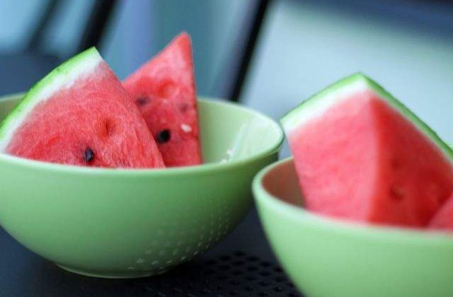 Fructul minune al verii! De ce TREBUIE sa mananci pepene verde zilnic