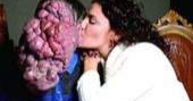 El este omul fara fata!