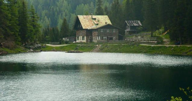  Top  Ti-ar placea sa locuiesti acolo? Zece cele mai linistite tari din lume
