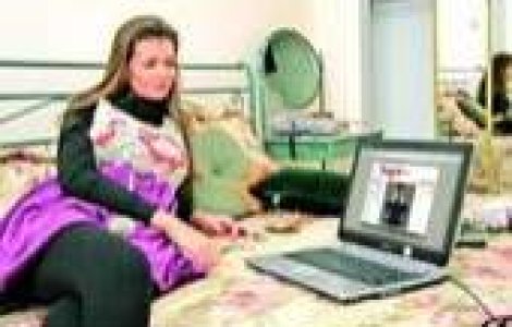 Monica, laudata de Mutu pentru pozele sexy din Italia