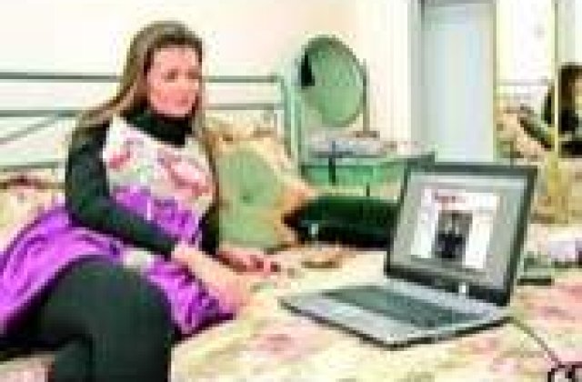 Monica, laudata de Mutu pentru pozele sexy din Italia