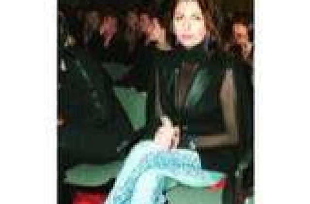 Janine, sabotata la Paris de jucarii erotice