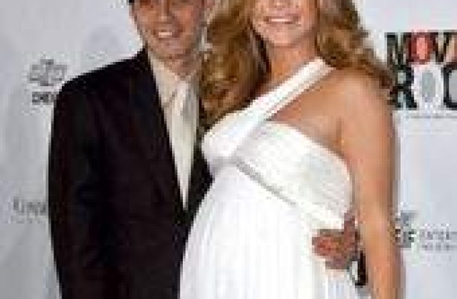 Jennifer Lopez va naste in tacere