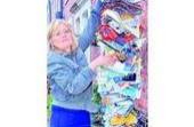 Uite cat gunoi a primit in posta!