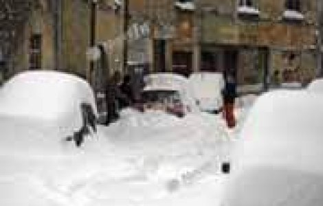 Presa ii trage de urechi pe primari