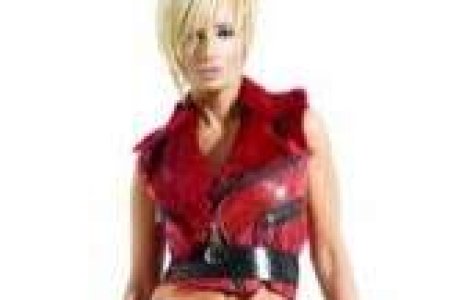 Daniela Gyorfi si-a aruncat hainele de blana