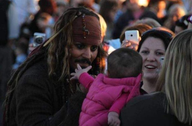 Jack Sparrow, intr-o vizita surpriza la un spital de copii din Australia