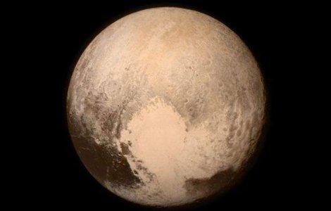 Sonda americana New Horizons s-a "intalnit" cu Pluto