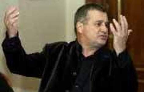 Mircea Dinescu: 'Politicienii sa nu isi vare nasucul in bucataria CNSAS'