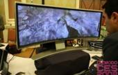 Monitor curb, venit de pe alta planeta!