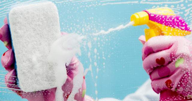 Top  TOP 10 trucuri de nepretuit pentru oamenii care detesta sa faca curat