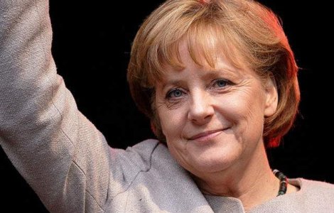Merkel: Zona euro va analiza restructurarea datoriilor Greciei, cu conditia respectarii acordului