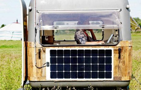  Foto  Din rulota ruginita in cel mai frumos birou mobil