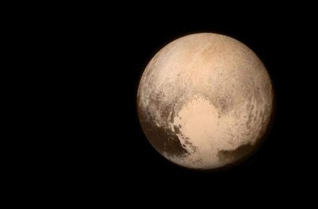 New Horizons a fotografiat cel mai mic satelit natural al lui Pluto