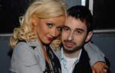 Christina Aguilera a devenit mamica