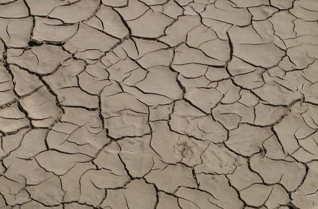 Franta: Saizeci de regiuni, restrictionate in privinta resurselor de apa din cauza secetei