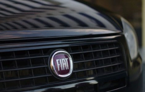 Suma RECORD: Fiat Chrysler, amendata pentru probleme de siguranta