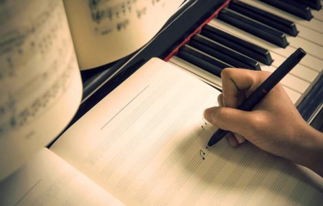  Top  Hituri celebre care vorbesc despre relatiile vedetelor