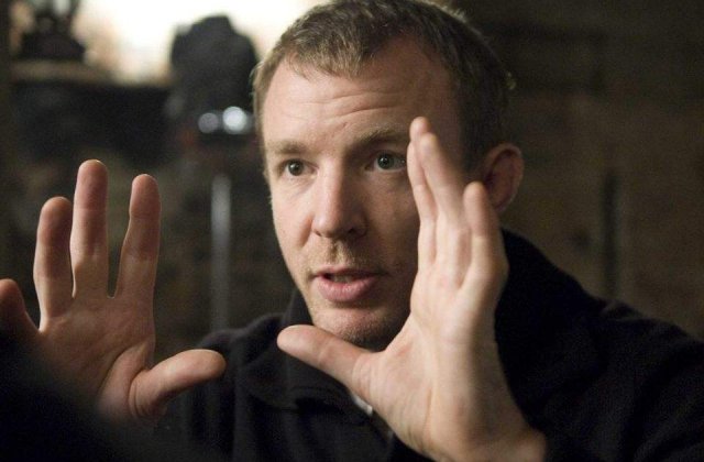 Regizorul Guy Ritchie s-a casatorit