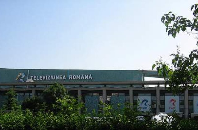 Protestele continua la SRTv: Angajatii s-au adunat in curtea institutiei, ingrijorati de situatia TVR