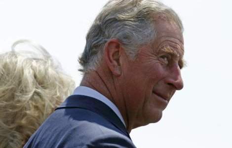  Foto  Printul Charles, tranformat in meme pe Internet