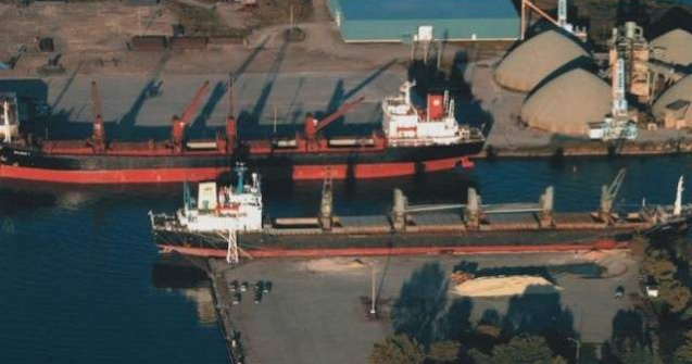 Zimnicea: 66 de nave, stationate din cauza nivelului scazut al Dunarii