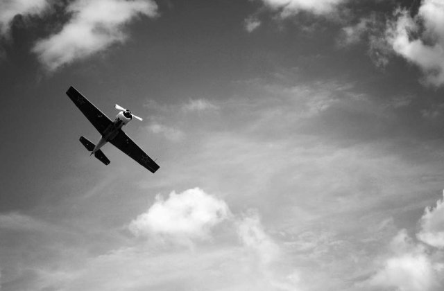 [Update] Un avion utilitar s-a prabusit in judetul Braila. Care este starea victimelor