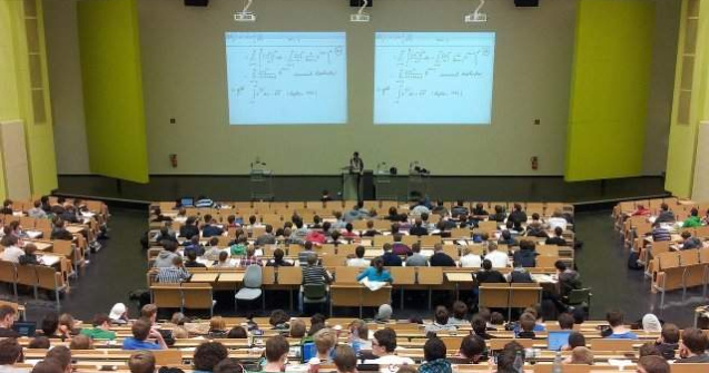 Proiect: Activitatile politice, interzise in campusurile universitare