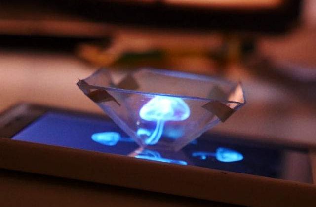 [VIDEO] Uite cum poti face o holograma 3D cu telefonul