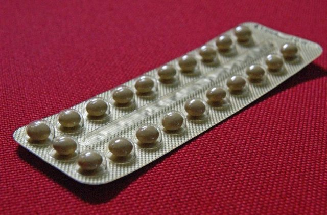 Studiu: Pilula contraceptiva previne cancerul uterin