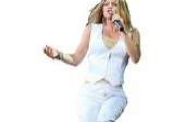 Fergie, pe scena cu slitul desfacut