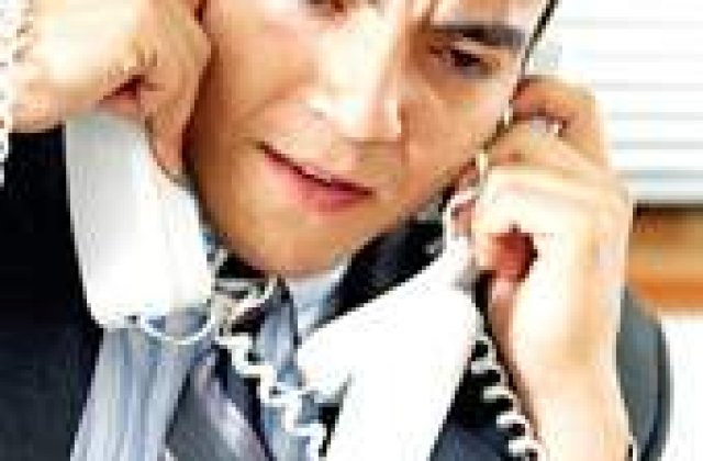 Doar doi romani din zece mai sunt abonati la telefonie fixa