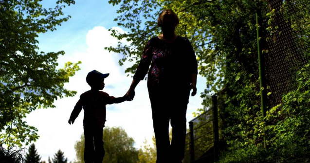  Top  Vedete cu suflet mare! Celebritati care au devenit parinti adoptivi