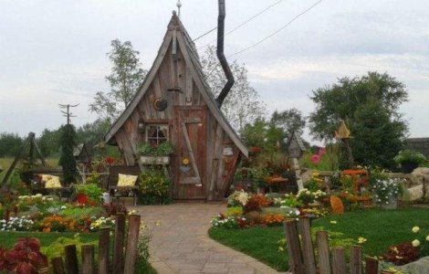  Foto  Ati vazut o cabana mai frumoasa? Pare desprinsa din basme