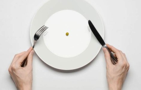  Video  Ce se intampla in corpul tau daca incetezi sa mananci