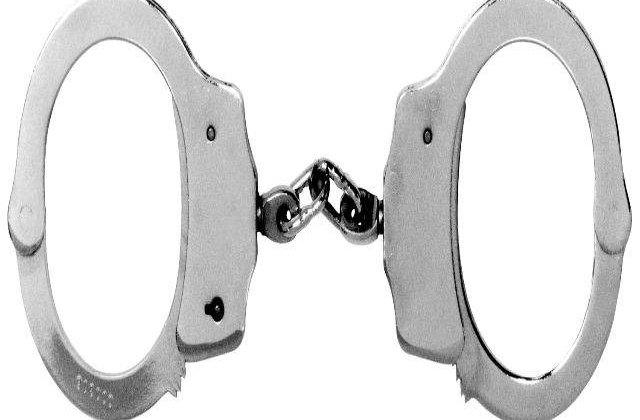 Barbati arestati dupa ce au agresat si retinut doua femei care au refuzat relatiile sexuale cu ei