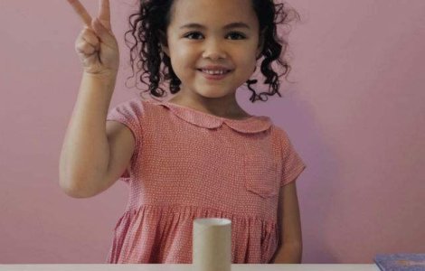  Video  Talentul acestei fetite te va lasa cu gura cascata