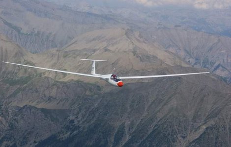 Pilotul disparut, considerat cel mai bun pilot de planor de distanta din Romania