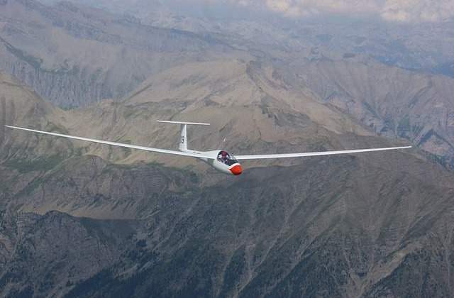 Pilotul disparut, considerat cel mai bun pilot de planor de distanta din Romania