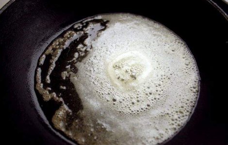 Studiu: Grasimile trans, asociate cu un risc crescut de deces. Nu sunt incluse si grasimile saturate