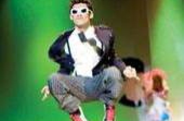 Dan Balan premiaza cea mai buna sosie