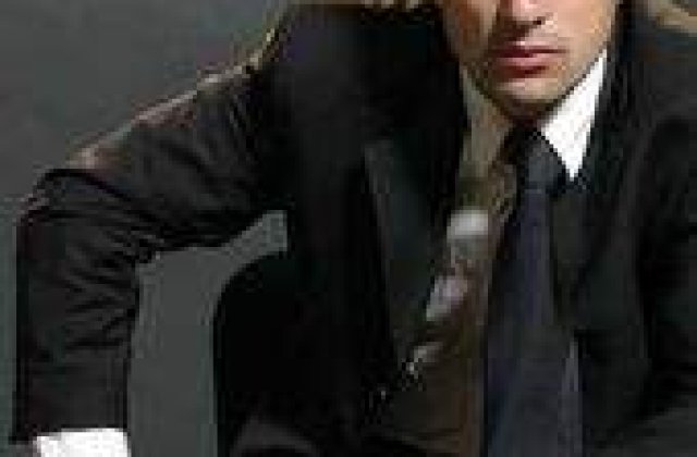 Cornel de la Vank, ajutat de ingeri si voci mari 