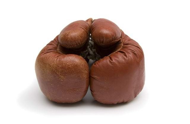 Lucian Bute l-a invins prin inferioritate pe Andrea Di Luisa