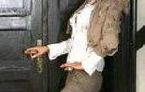 Anca o acuza pe Adina ca mituieste presa